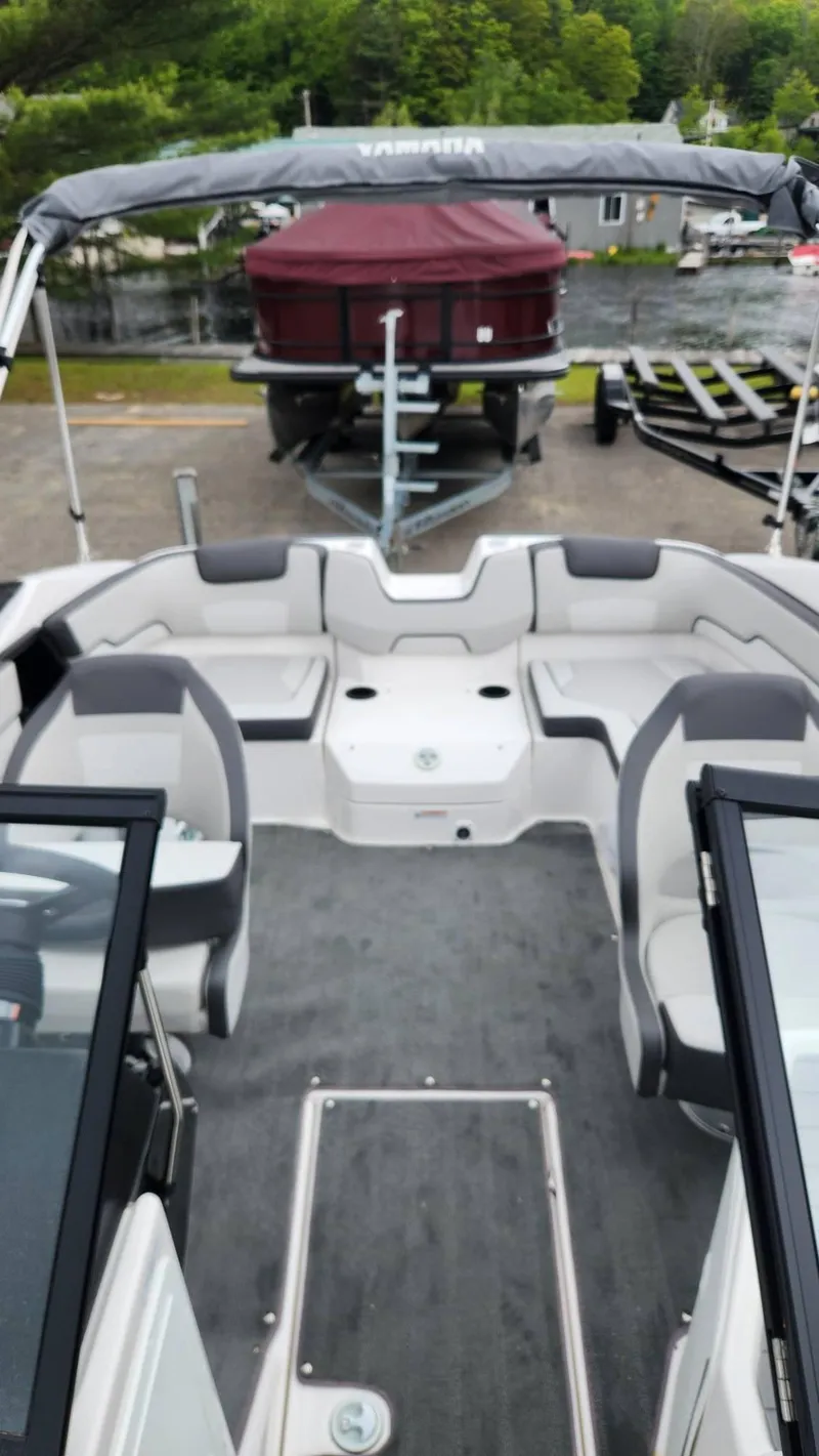 Slide: The Image of Yamaha SX190 2024 - 18