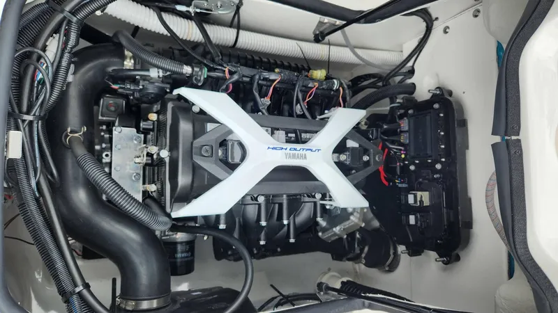 Slide: The Image of Yamaha SX190 2024 - 7