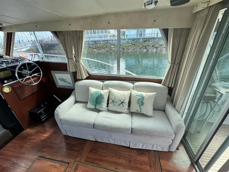 Slide: The Image of Tollycraft 37 Sportfish Sedan 1980 - 14