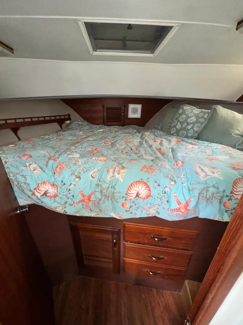 Slide: The Image of Tollycraft 37 Sportfish Sedan 1980 - 29