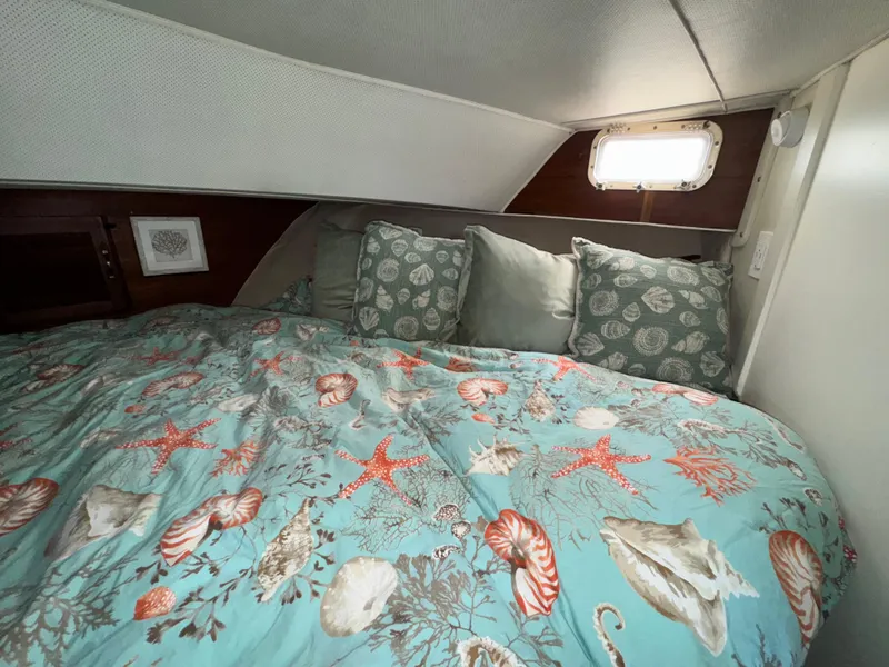 Slide: The Image of Tollycraft 37 Sportfish Sedan 1980 - 31