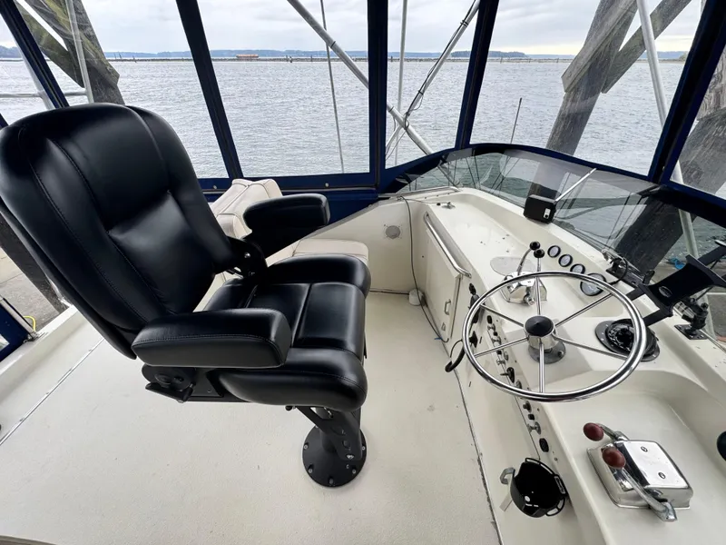 Slide: The Image of Tollycraft 37 Sportfish Sedan 1980 - 8