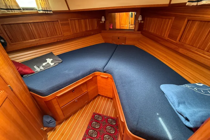 Slide: The Image of Sabre Sabreline 34 Flybridge 1999 - 62