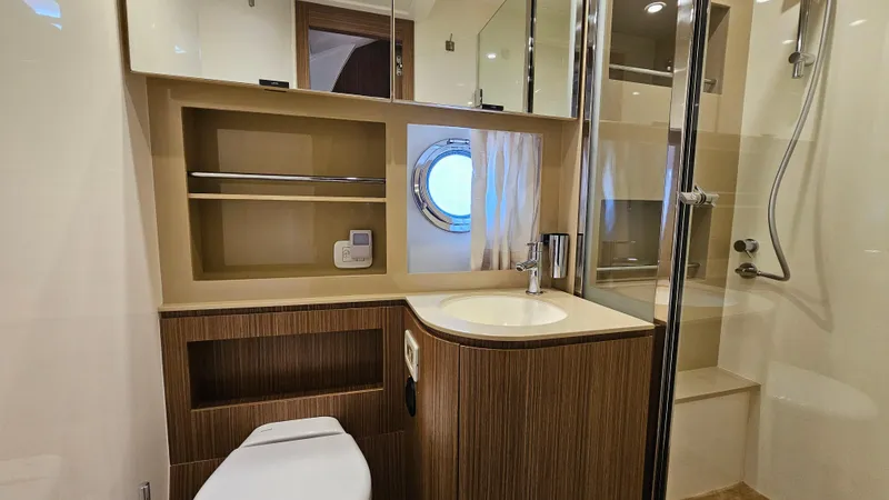 Slide: The Image of Azimut Atlantis 50 2015 - 51