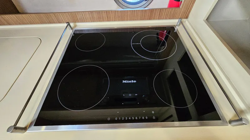 Slide: The Image of Azimut Atlantis 50 2015 - 55