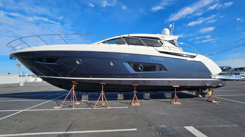 Slide: The Image of Azimut Atlantis 50 2015 - 82
