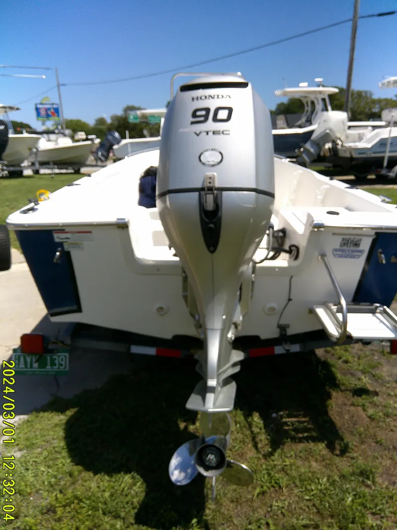 Slide: The Image of 2011 Sea Fox 172 CC boat with Honda 90 VTEC outboard motor. - 15
