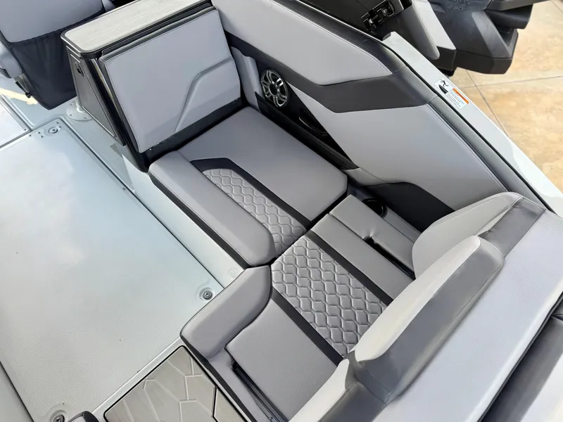 Slide: The Image of 2025 Yamaha Boats 255XD interior seating with modern design and premium materials. - 7