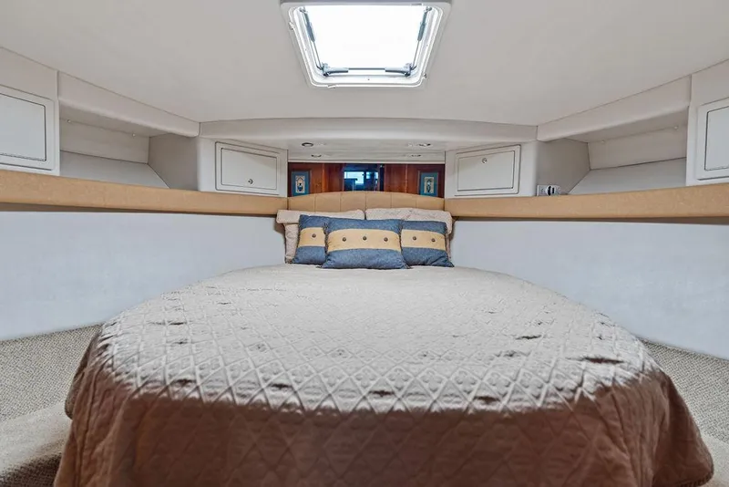 Slide: The Image of Riviera 4800 Sport Yacht 2001 - 54