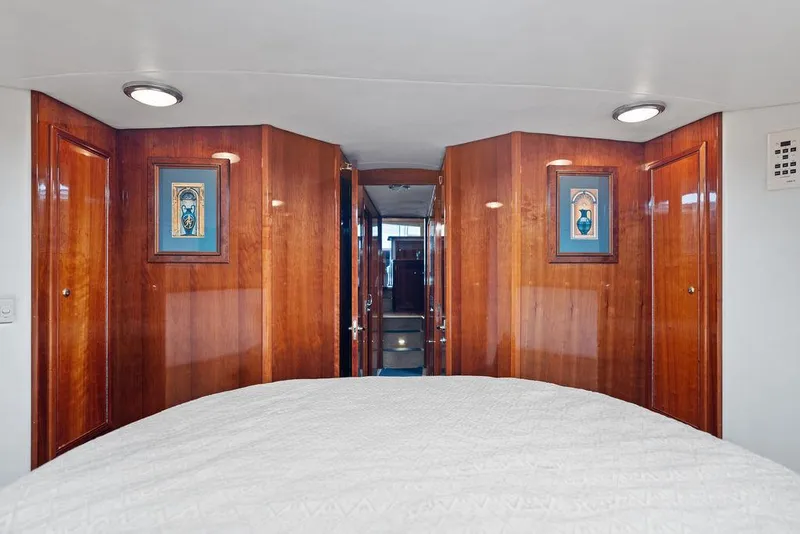 Slide: The Image of Riviera 4800 Sport Yacht 2001 - 56