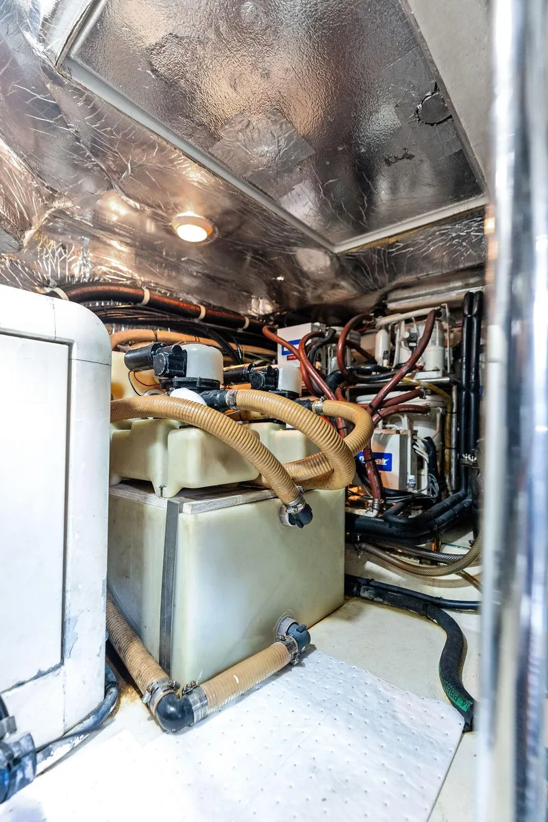 Slide: The Image of Riviera 4800 Sport Yacht 2001 - 60