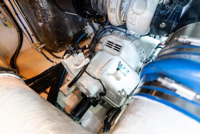 Slide: The Image of Riviera 4800 Sport Yacht 2001 - 64