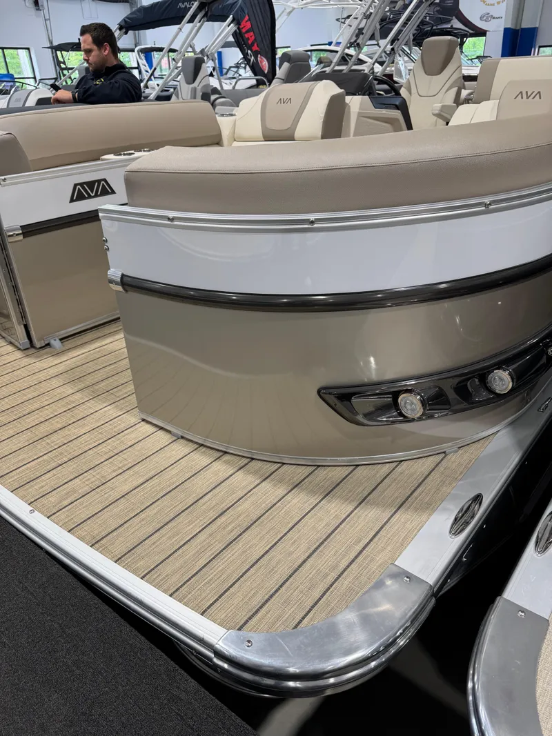 Slide: The Image of 2025 Avalon 2585 25 Catalina ENT pontoon boat with beige seating and sleek design. - 4