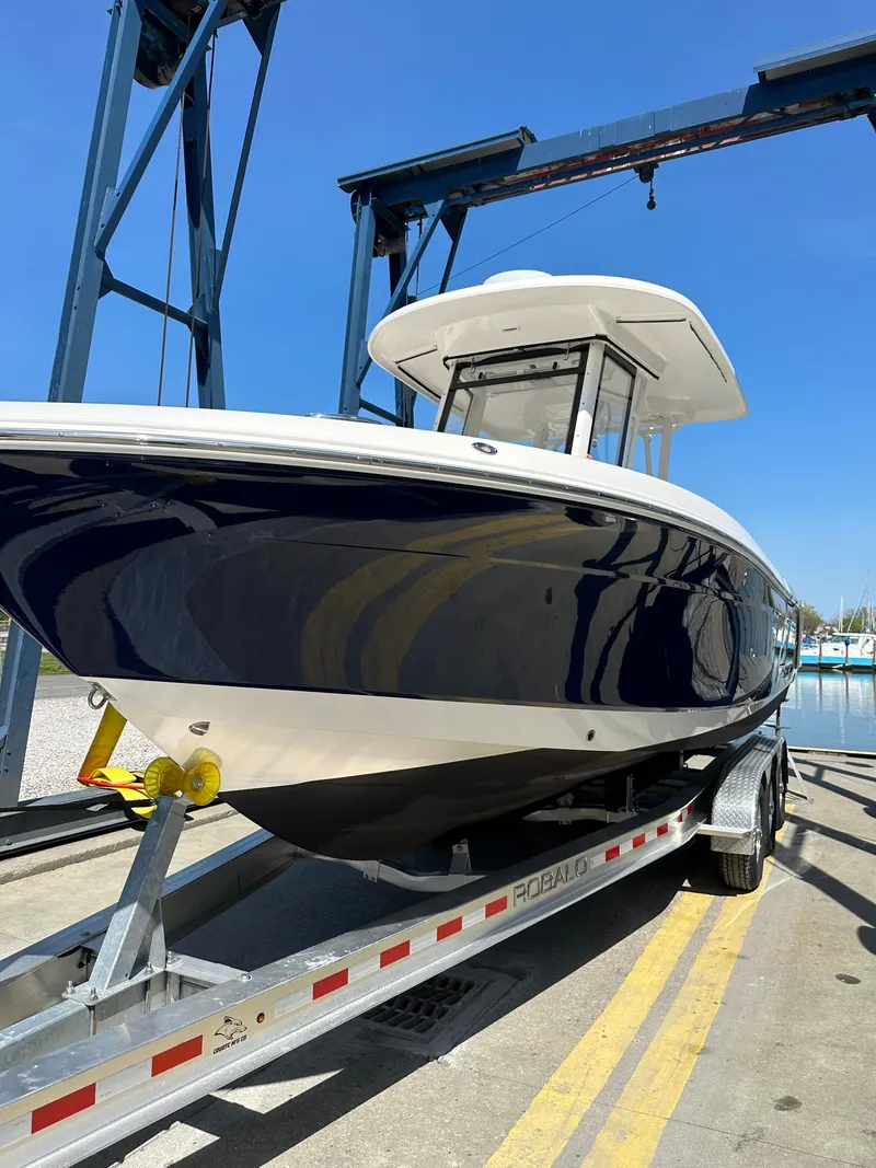 Slide: The Image of Robalo R272 Center Console 2020 - 6