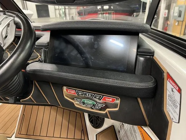 Slide: The Image of Nautique Super Air Nautique GS24 2021 - 23