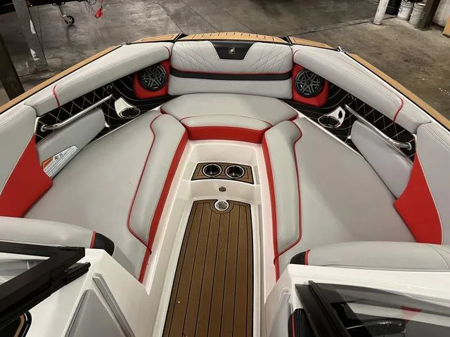 Slide: The Image of Nautique Super Air Nautique GS24 2021 - 27