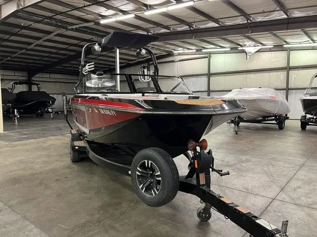 Slide: The Image of Nautique Super Air Nautique GS24 2021 - 3