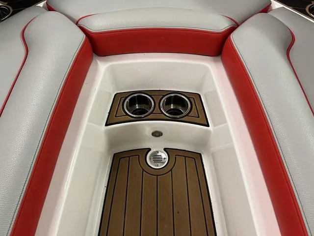 Slide: The Image of Nautique Super Air Nautique GS24 2021 - 30