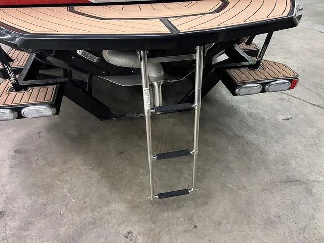 Slide: The Image of Nautique Super Air Nautique GS24 2021 - 6