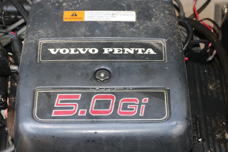 Slide: The Image of Volvo Penta 5.0Gi engine in a 2000 Chris-Craft 232 boat. - 19