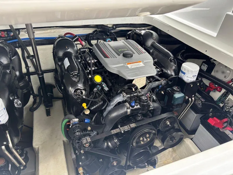 Slide: The Image of 2013 Formula 310 Sun Sport 14 - 14