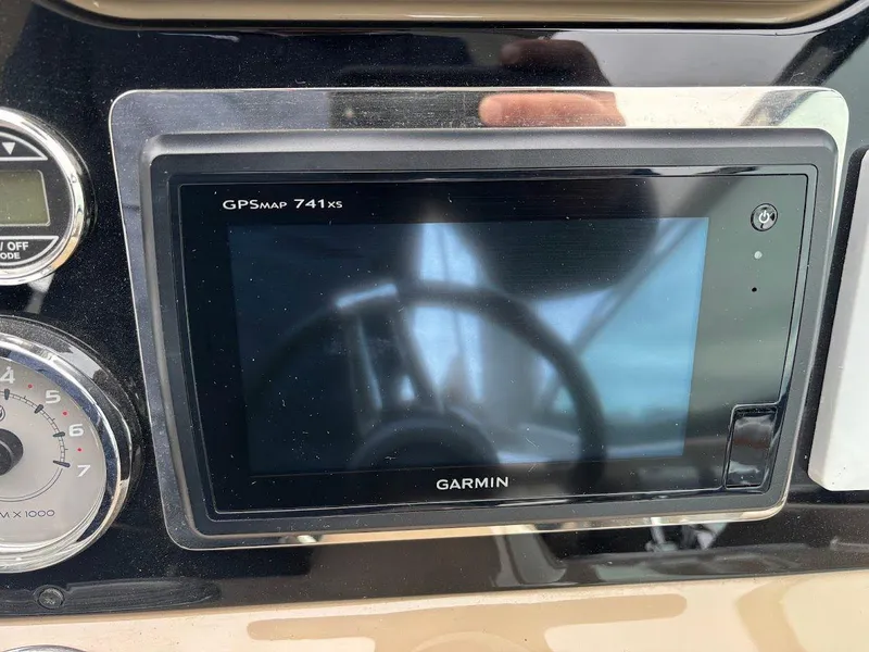 Slide: The Image of 2013 Formula 310 Sun Sport 17 - 17