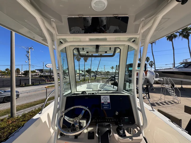 Slide: The Image of Boston Whaler 280 Dauntless 2026 - 16
