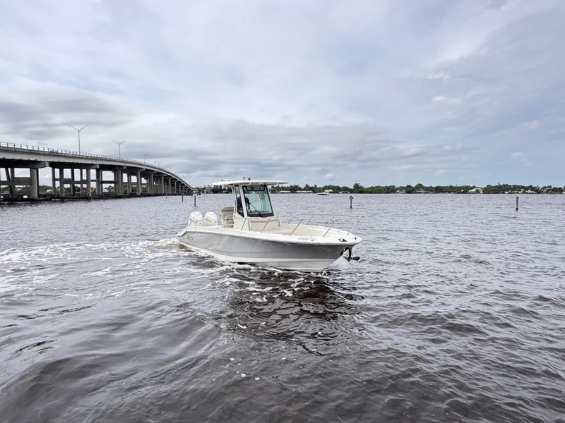 Slide: The Image of Boston Whaler 280 Dauntless 2026 - 2