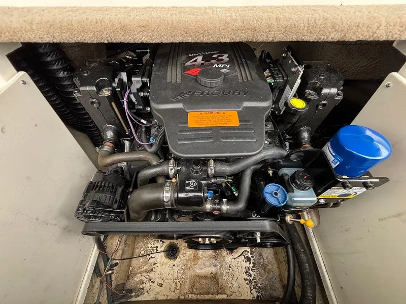 Slide: The Image of 2006 Chaparral 210 SSi 10 - 10