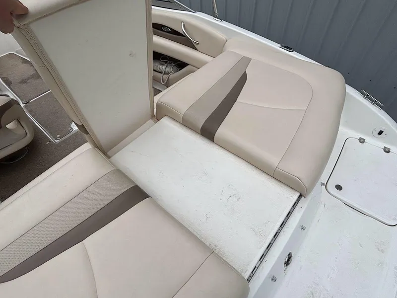 Slide: The Image of 2006 Chaparral 210 SSi 5 - 5