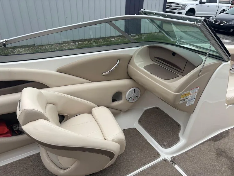 Slide: The Image of 2006 Chaparral 210 SSi 7 - 7