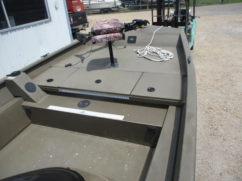 Slide: The Image of Aluminum fishing boat deck with storage compartments and rope, G3 1966 SC model, 2010. - 5