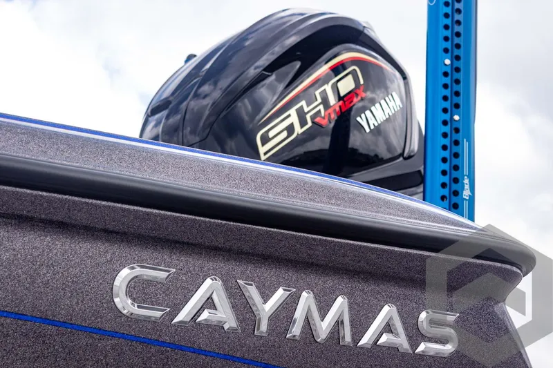 Slide: The Image of 2025 Caymas CX 21 PRO boat with Yamaha SHO VMAX engine. - 16