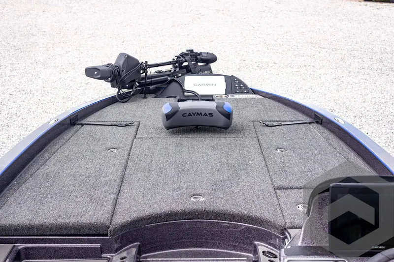 Slide: The Image of 2025 Caymas CX 21 PRO boat deck with advanced navigation equipment. - 24