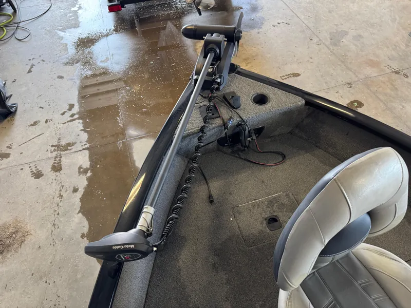 Slide: The Image of Tracker Pro Guide V-175 Combo 2018 - 15