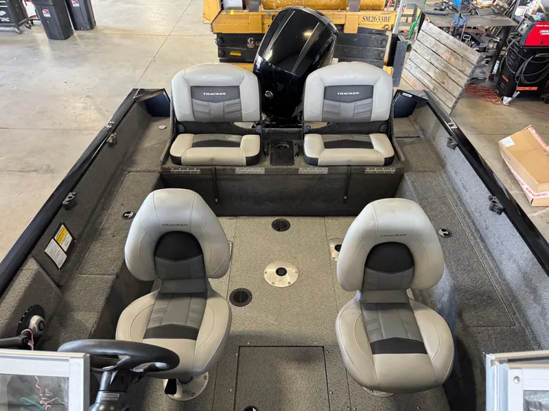 Slide: The Image of Tracker Pro Guide V-175 Combo 2018 - 16