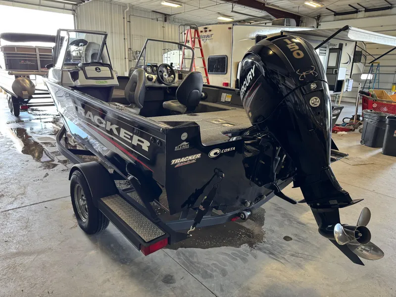 Slide: The Image of Tracker Pro Guide V-175 Combo 2018 - 4