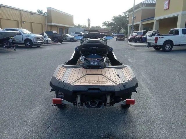 Slide: The Image of Kawasaki Ultra 160 2025 - 13