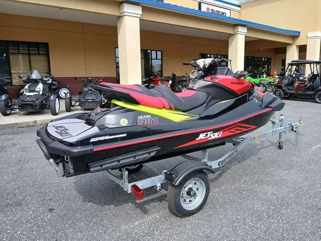 Slide: The Image of Kawasaki Ultra® 310X 2025 - 15