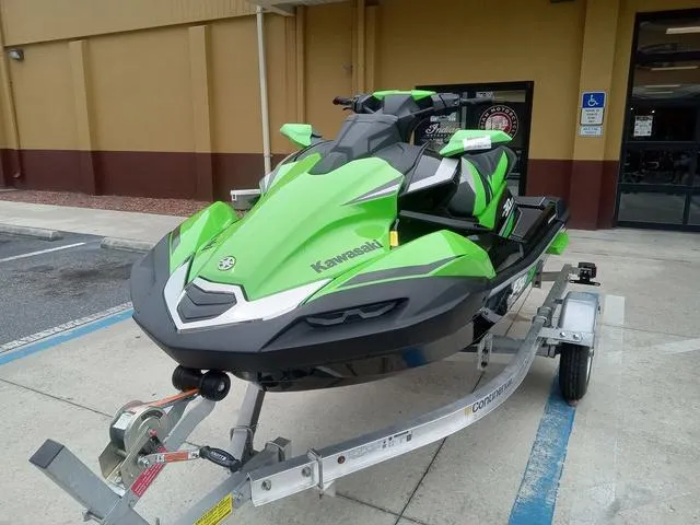 Slide: The Image of Kawasaki Ultra® 310LX-S 2025 - 10