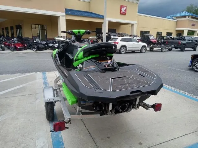 Slide: The Image of Kawasaki Ultra® 310LX-S 2025 - 15