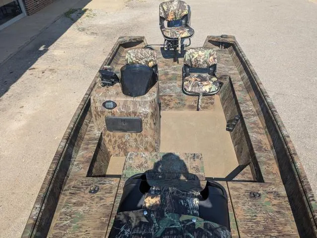 Slide: The Image of G3 Gator Tough 17 SC 2025 - 10