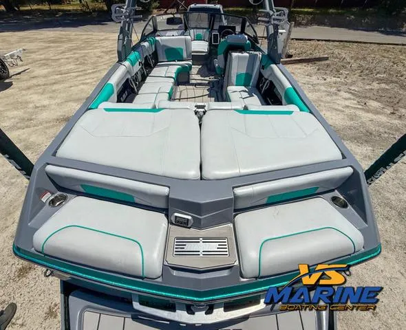 Slide: The Image of 2020 Malibu 25 LSV boat with spacious seating, displayed at VS Marine Boating Center. - 4