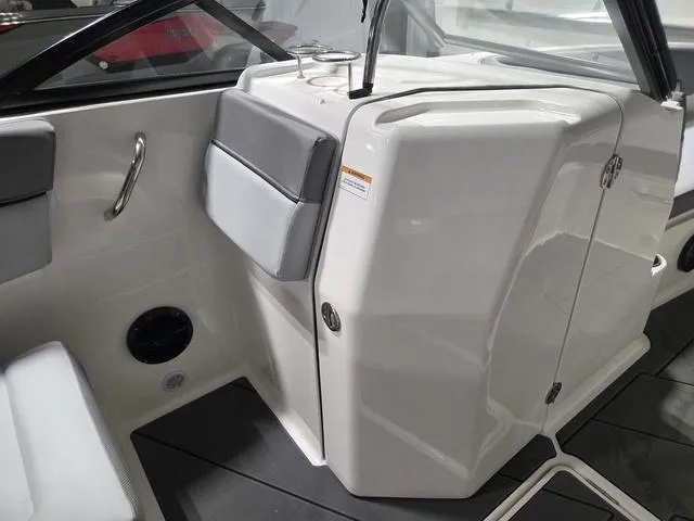 Slide: The Image of Bayliner D22I 2025 - 15