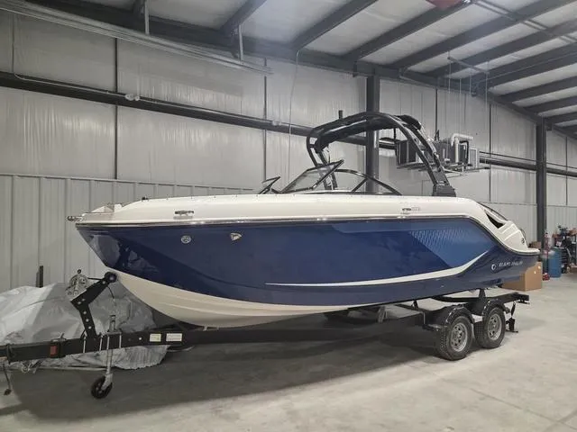 Slide: The Image of Bayliner D22I 2025 - 2