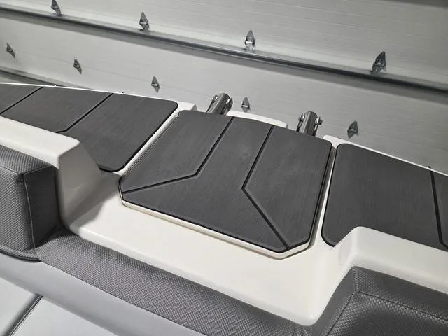 Slide: The Image of Bayliner D22I 2025 - 28