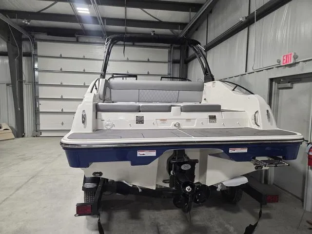 Slide: The Image of Bayliner D22I 2025 - 4