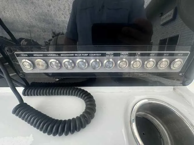 Slide: The Image of NauticStar 2200 Sport 2015 - 34