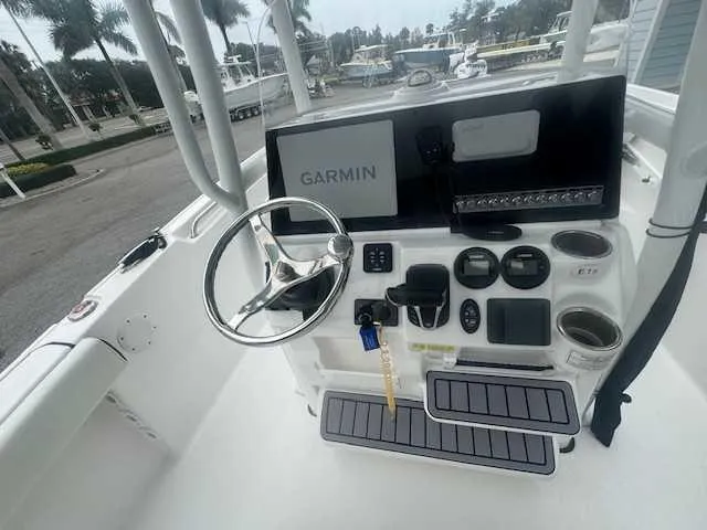 Slide: The Image of NauticStar 2200 Sport 2015 - 53