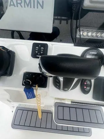 Slide: The Image of NauticStar 2200 Sport 2015 - 57